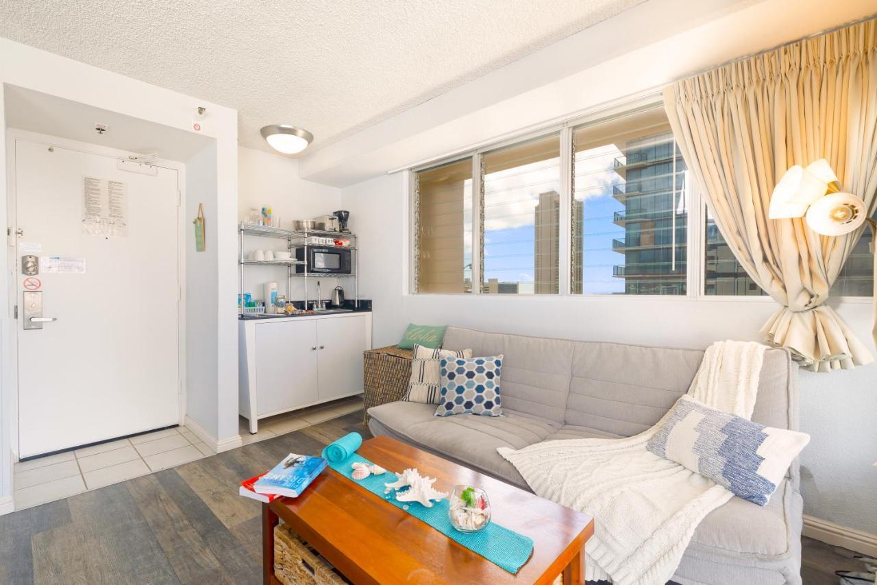 Beautiful Studio In The Heart Of Vibrant Waikiki Хонолулу Екстериор снимка