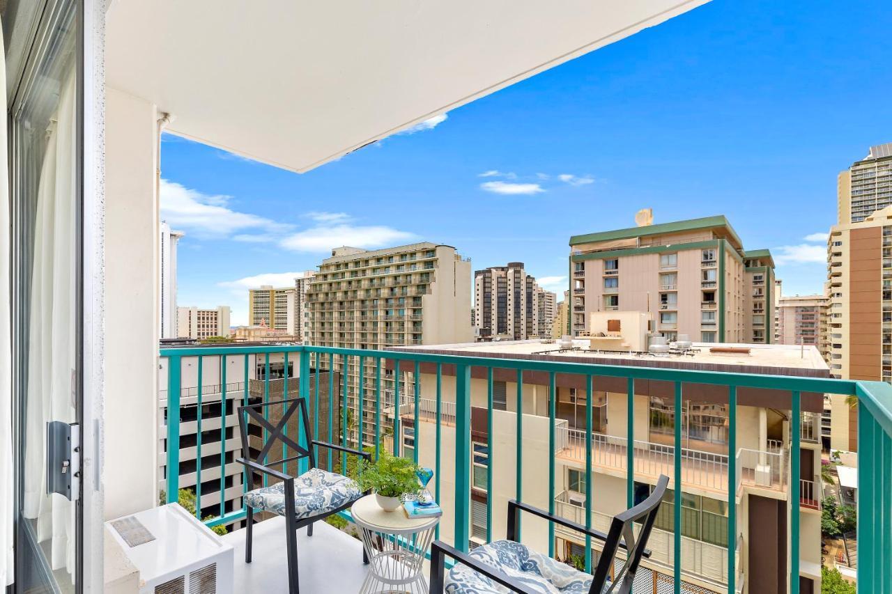 Beautiful Studio In The Heart Of Vibrant Waikiki Хонолулу Екстериор снимка