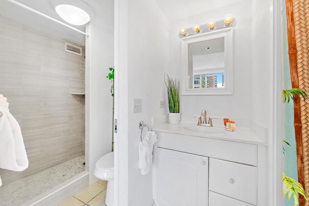 Beautiful Studio In The Heart Of Vibrant Waikiki Хонолулу Екстериор снимка